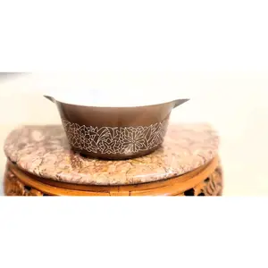 Vintage Pyrex Woodland casserole dish 474-B