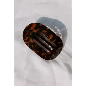 Flat Large Round Hair Claw Clip in Tortoiseshell
