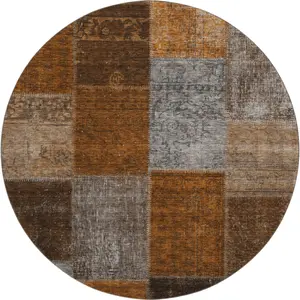 HomeRoots 655201 8 ft. Rust Brown & Gray Patchwork Washable Round Area Rug with UV Protection