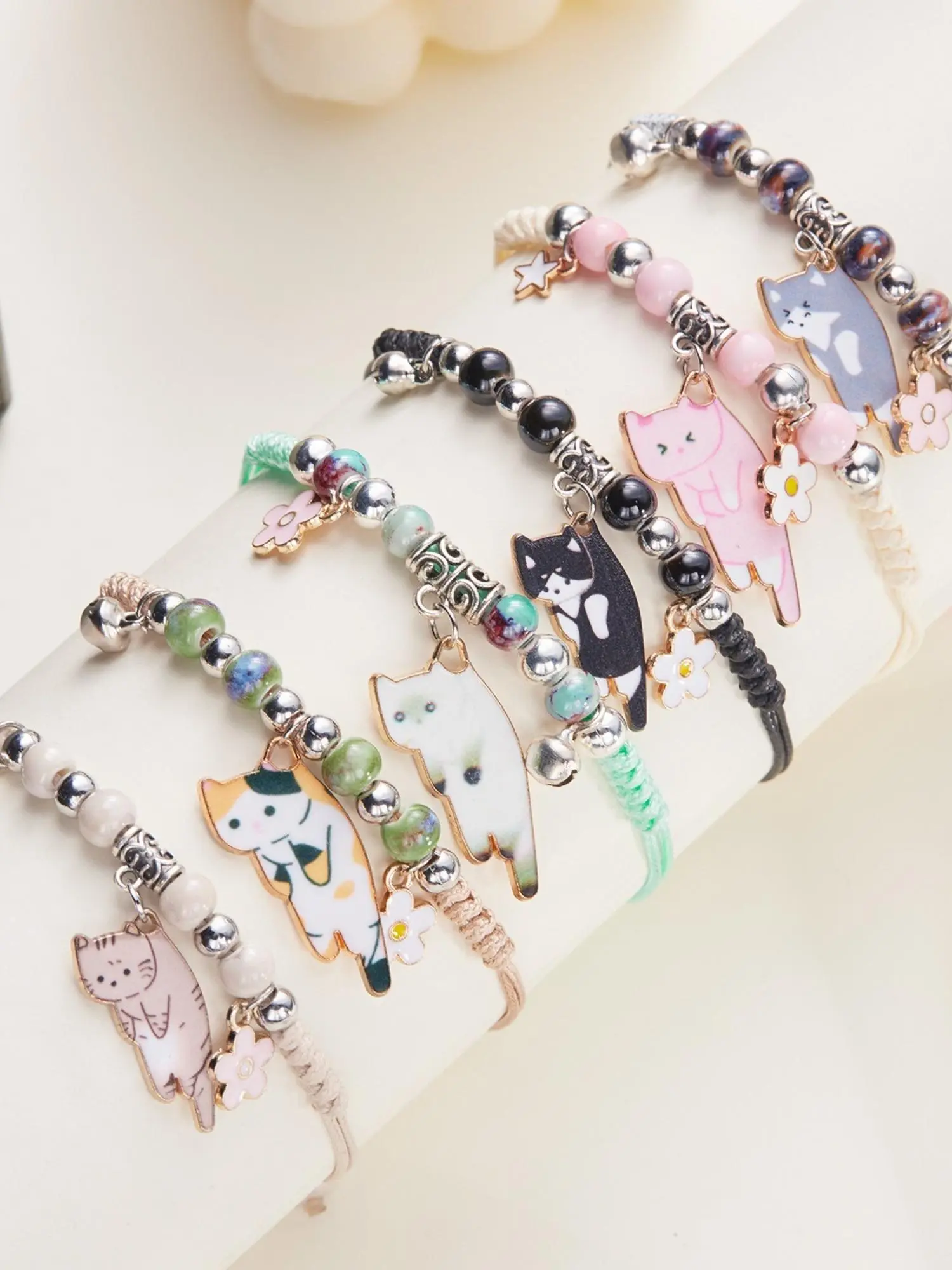 Small Cat-shaped Pendant Bead String Bracelet for Women, Suitable for Couples, Girlfriends or Female Friends. Handmade by Hand. Charm Bracelet Pretty Bracelet Bracelets Jewelry