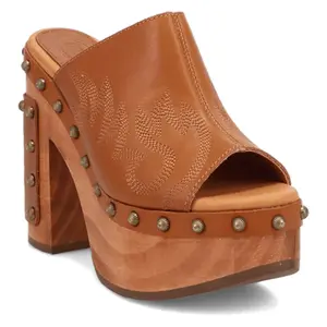 Dingo Womens Free Spirit Wooden Tan Leather Stud Sandals Shoes 9.5 M