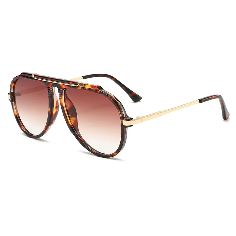 MZTUR New Classic Full Rim Frog Vintage Aviator Sunglasses - Unisex UV400 Sun Shield, Glare Cut, Lightweight, Face-Slimming Stylish Accessories, Aviator Style Eyewear, Black Frame-Gradient Smoke Lens for Long Drives, Outdoor Use