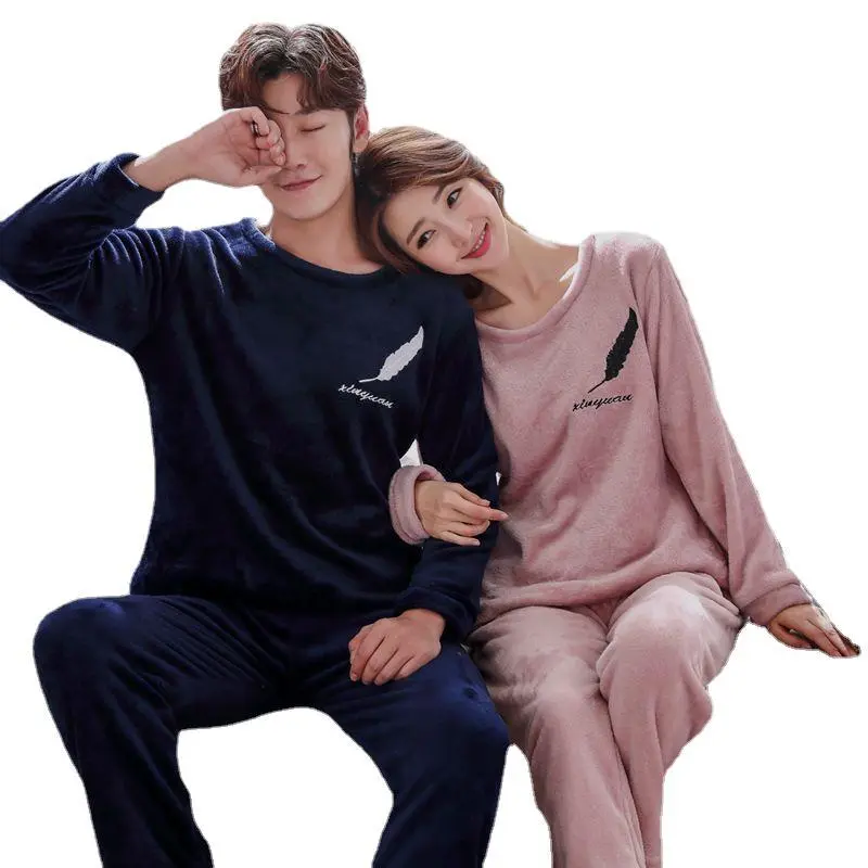 Couples' 2-Piece Matching Pajama Sets in Thick Coral Fleece, Aesthetic Long-Sleeve Loungewear for Soft Thermal Winter Comfort, Breathable