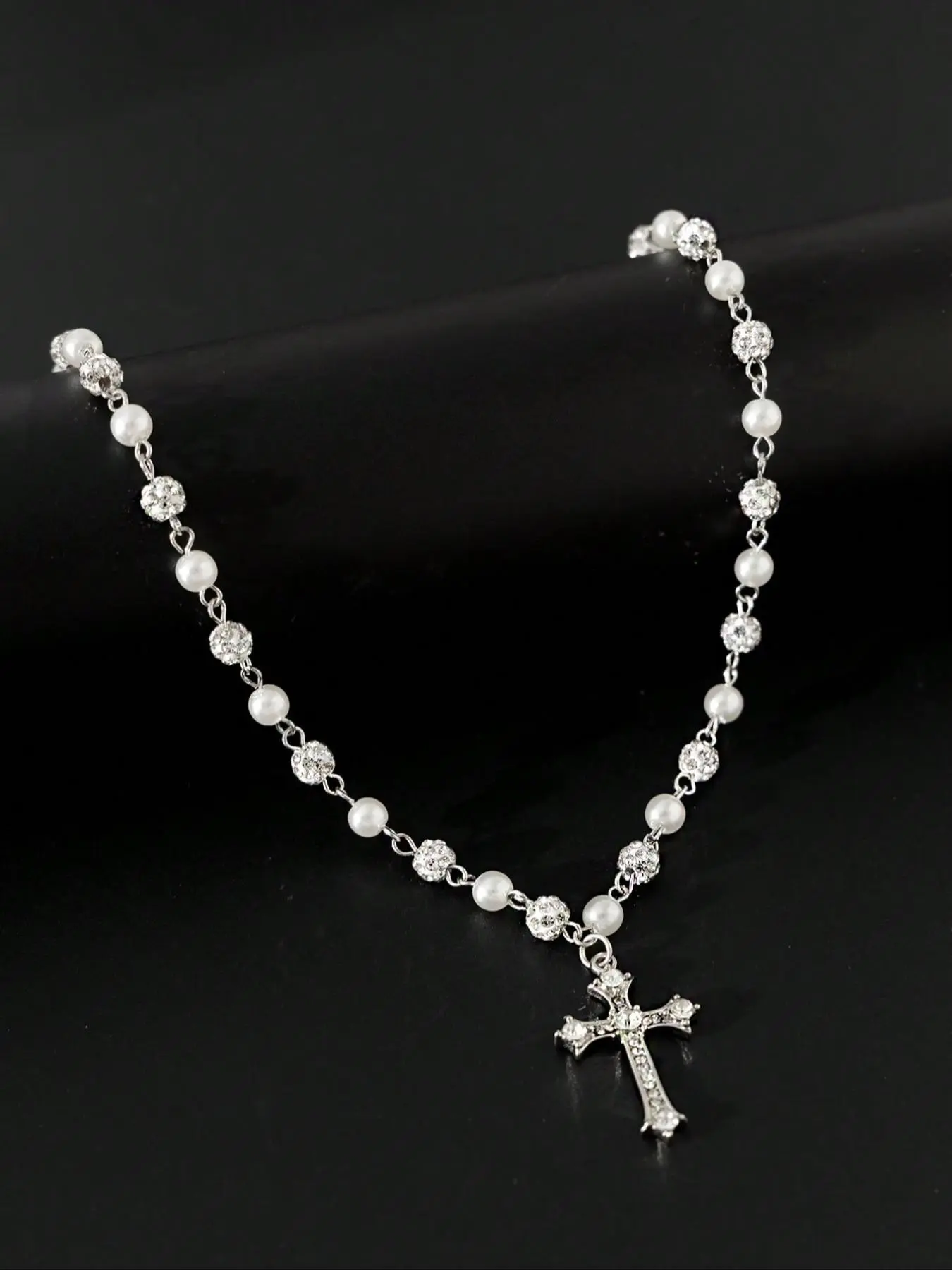 Vintage-Style Faux Pearl Necklace with Rhinestone Cross Pendant, Men's Hip Hop Punk Jewelry, Bling Faux Pearl Chain Necklace, Trendy Necklace, Necklace Gift