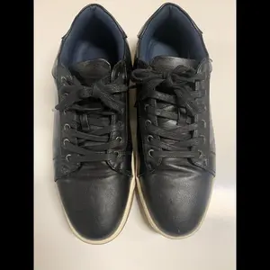 Men's Black Trainer