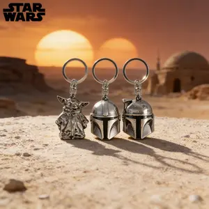 1PC Star Wars Keychain Silver Metal Alloy Bag Clip Official License Boba Fett The Mandalorian Din Djarin Helmet Grogu Yoda 3D Carving Keyring Movie Collection Explore Space Gifts Drop-proof Key Chain