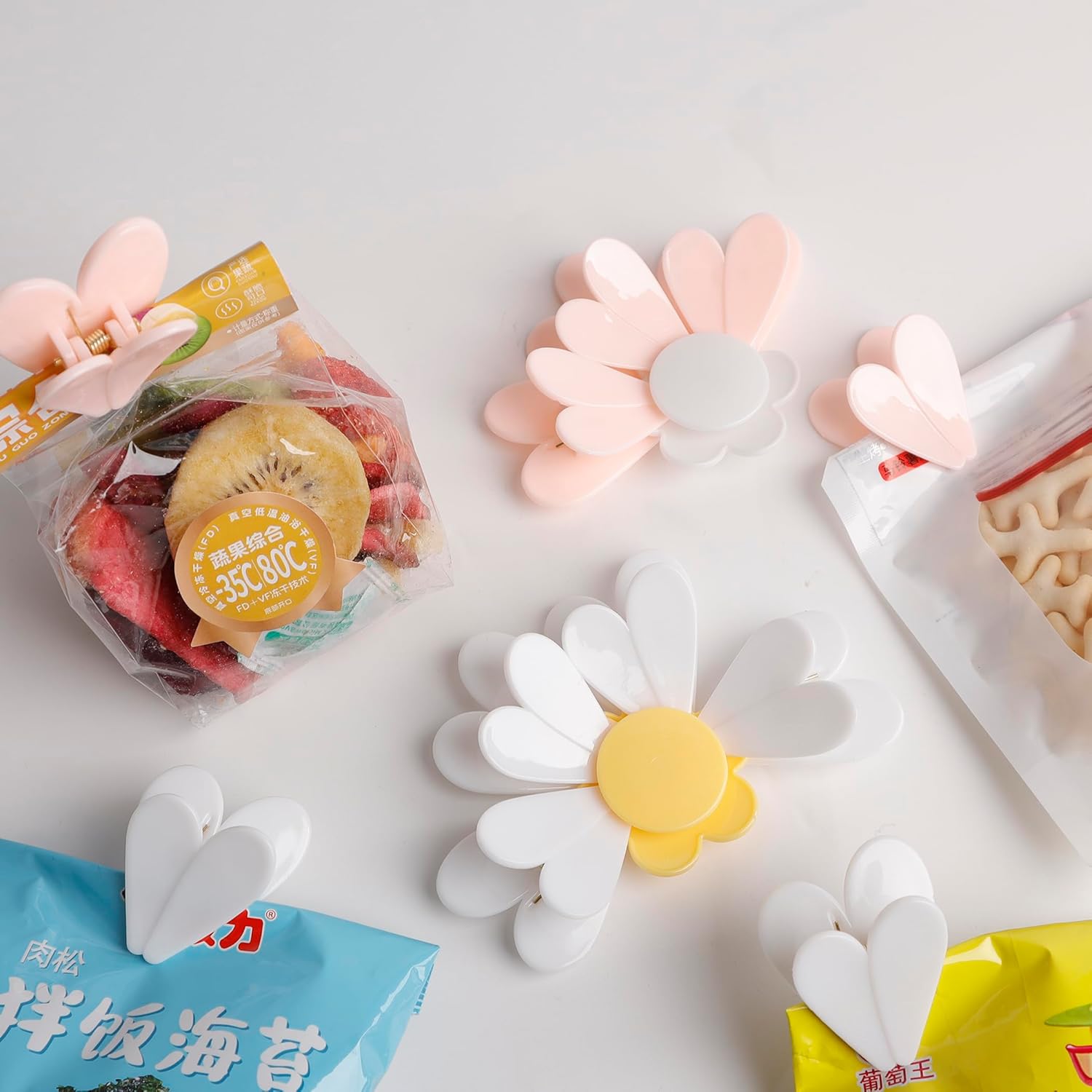 1 Count Magnetic Chip Clips for Refrigerator, 2-in-1 Food Bag Clips & Fridge Magnets,Daisy Shaped Decorative Refrigerator Magnets Clip for Kitchen Food Storage and Fridge Decor
