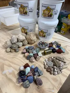 DIRTY DOZEN GEODE MINING BUCKET PLUS NATURAL CRYSTAL RAW STONES, TUMBLED STONES, RAW AND TUMBLED OR FOSSILS