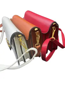 Trendy and stylish mini crossbody bag, women's quilted chain wallet, adjustable shoulder strap, can hold phone and cards, faux leather shoulder bag, suitable for everyday outings.