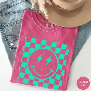 Comfort Colors Checkered Smiley Print Tee, Retro Smiley Face Shirt, Summer Graphic T-Shirt, Oversized Unisex Garment-Dyed Tee, Trendy Casual Streetwear Top