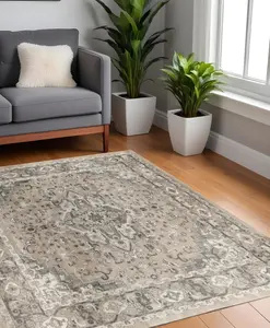 HomeRoots 545146 4 ft. Beige & Gray Square Medallion Power Loom Distressed Area Rug