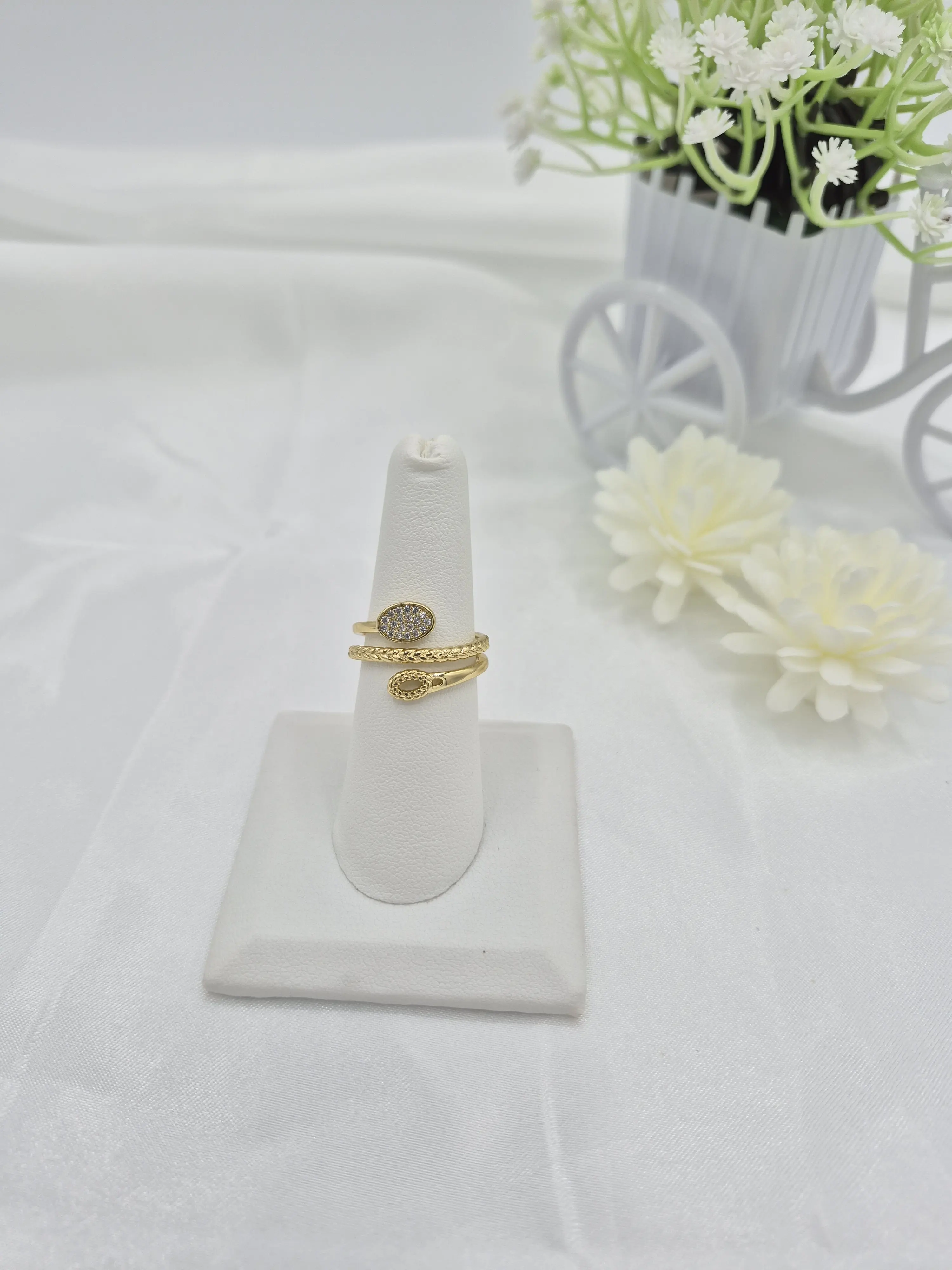 14k gold plated ring. (75)