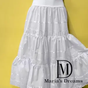 Custom-made white skirt for the Yoruba religion of Obatala, which includes white elastic shorts and a headscarf.  Features a wide 12.7 cm elastic waistband. Made to order according to customer preferences. (NO RETURNS ACCEPTED)