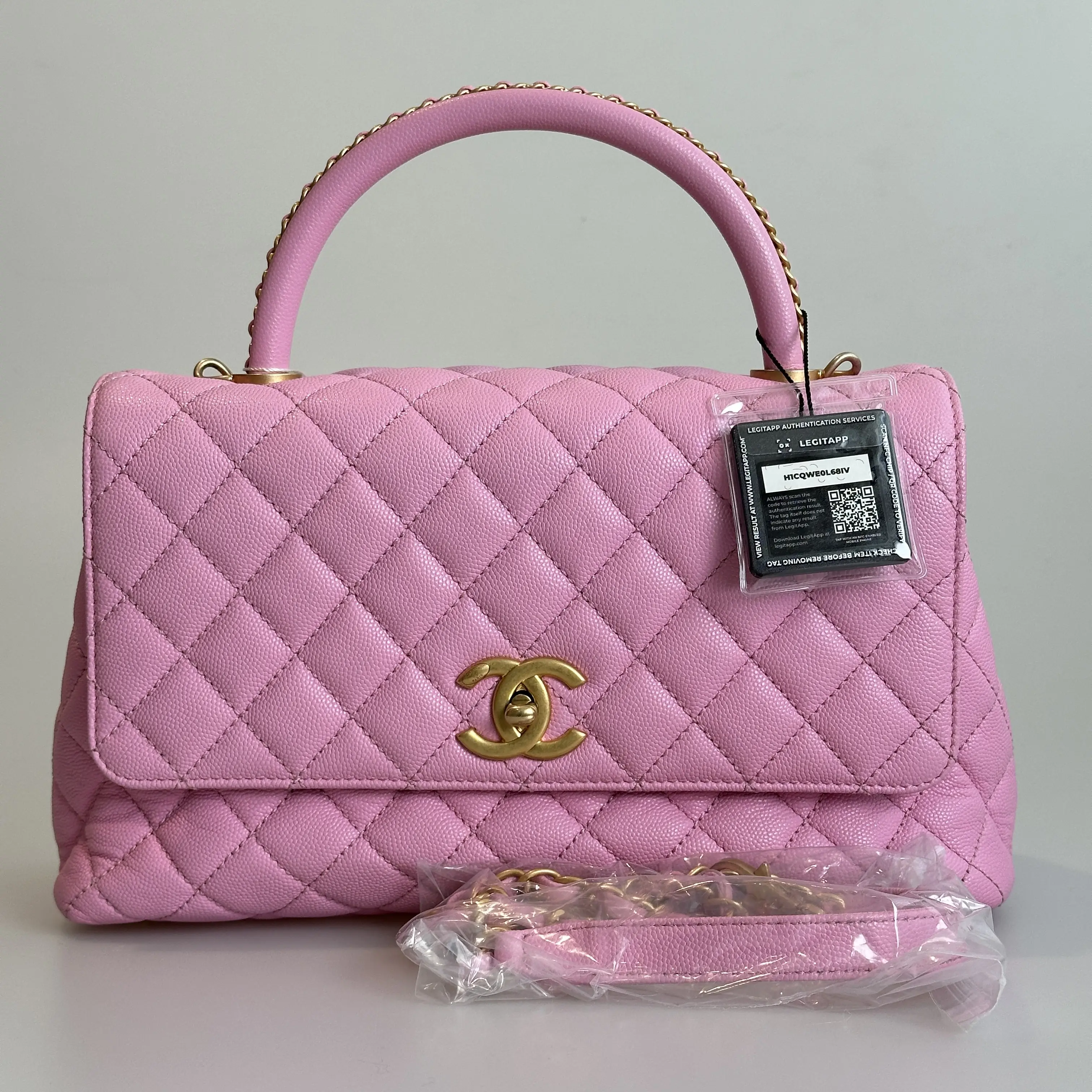 Pre-owned CHANEL Litchi-patterned Cowhide Top Handle Bag Coco Handle Pink Quilted Gold Clasp 58814730