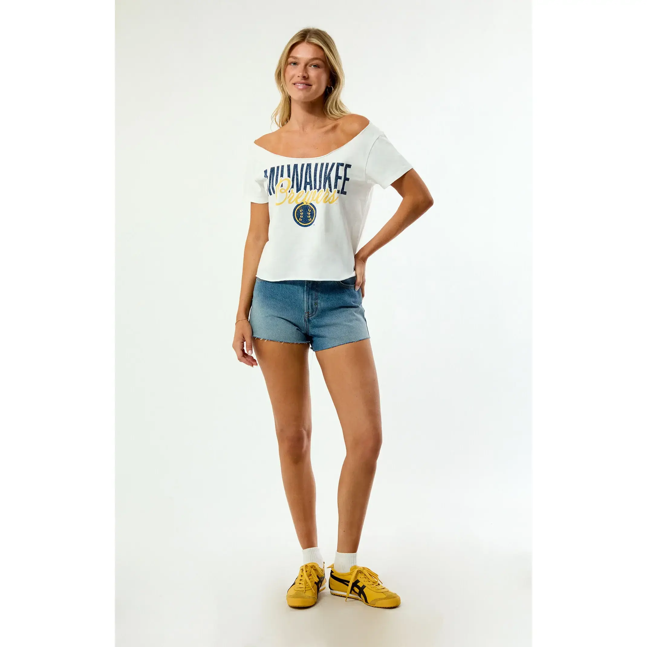 WILD COLLECTIVE Women's x MLB Milwaukee Brewers Off-The-Shoulder T-Shirt