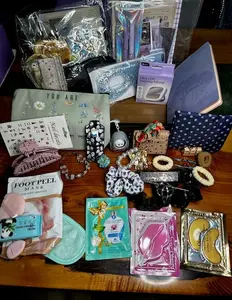 Mother's Day Gift Box - Premium