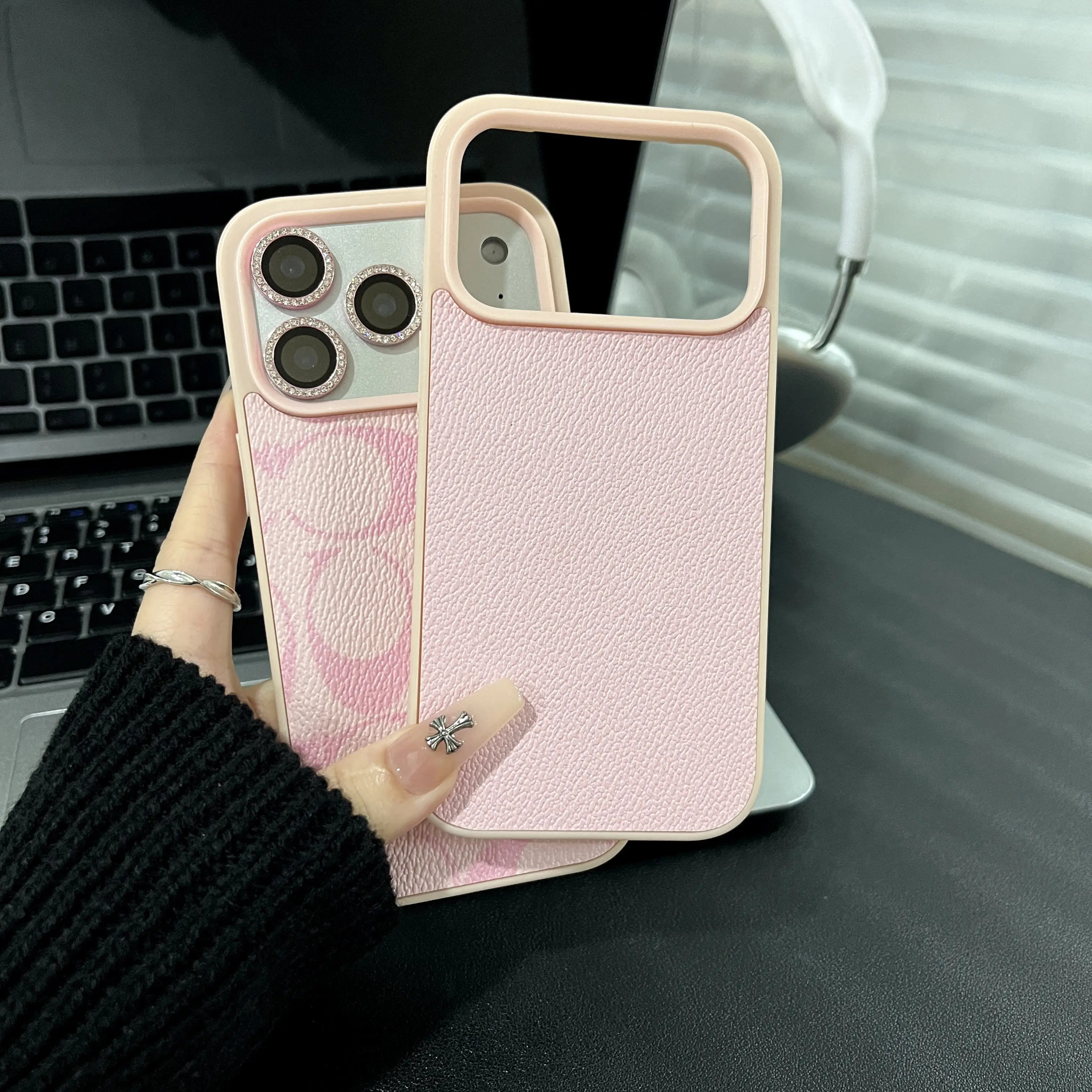 Patterned Leather iPhone Cover - Compatible with iPhone 17,16,15,14,13 Series (17 Pro Max,16 Plus,15 Pro Max Included) - High-End Unisex Mobile Phone Accessory with Enhanced Protection