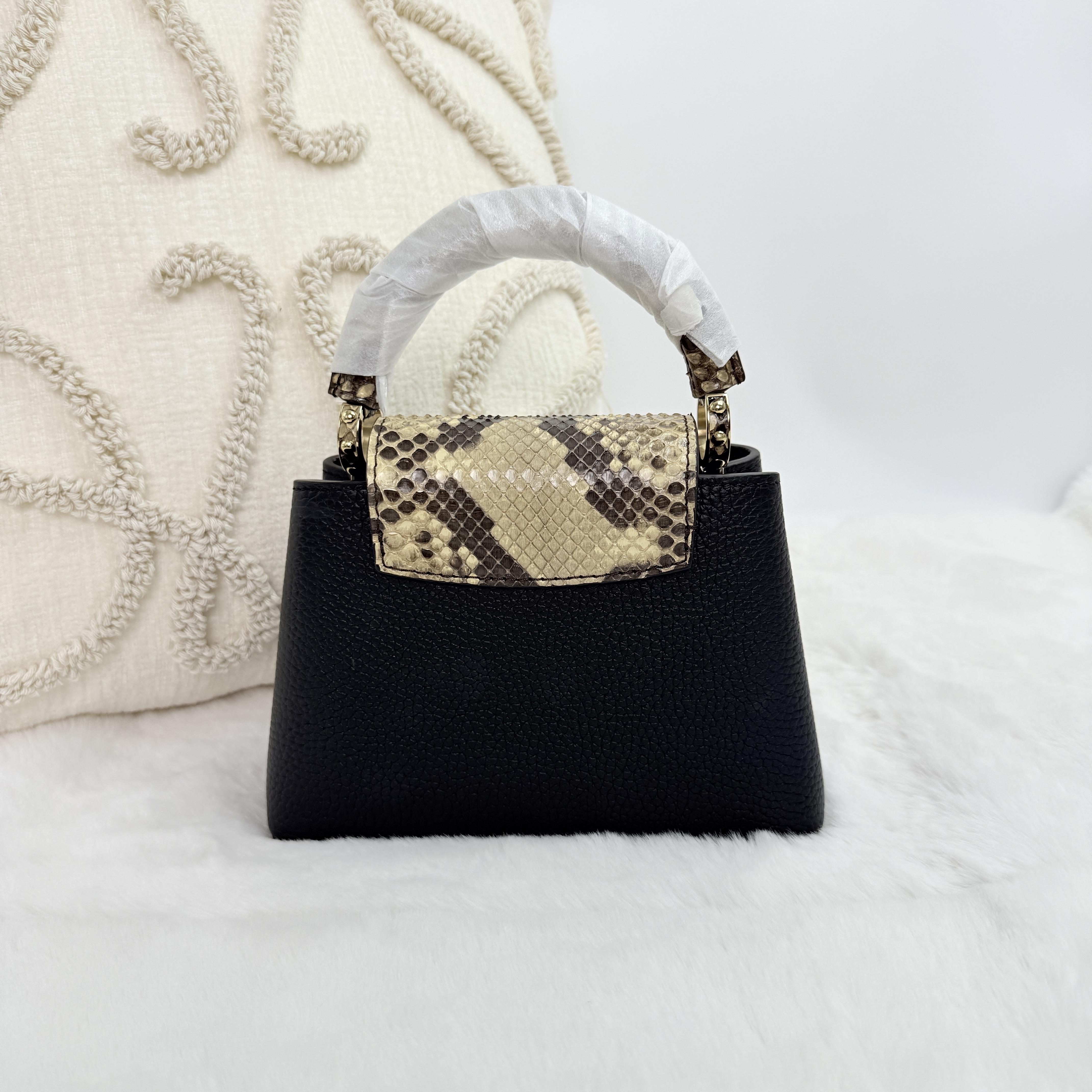 Pre-owned Louis Vuitton Capucines Mini handbag in black Taurillon leather with a genuine python handle |18805178 WWL