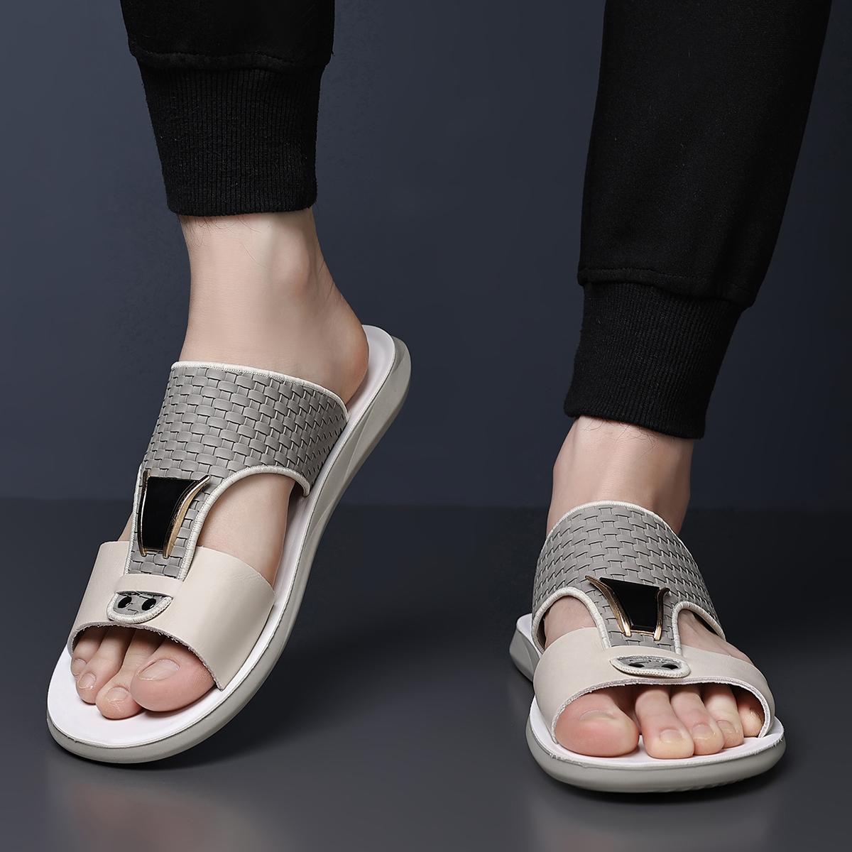 Summer Secret Men's Black/White Lightweight and Comfortable Sandals for Men with Arch Support and Anti-Slip Sole, Comfortable Shoes for Wide or Narrow Feet, Stylish Slippers for Beach and Indoor Use