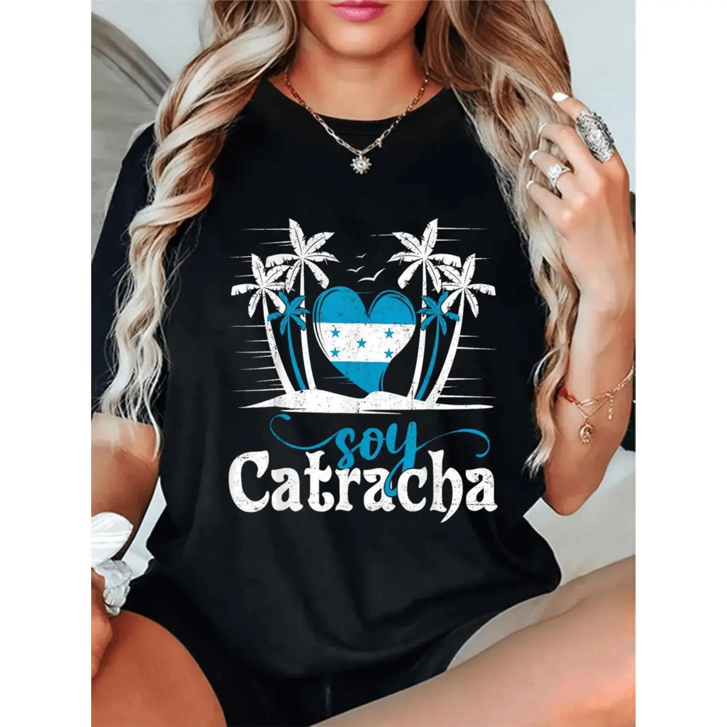 Women's Comfy Soft Fabric Honduras Flag Graphic T-Shirt - Palm Tree & Heart Design, Black Knit, Round Neck, Short Sleeve Top, Stylish Gift for Hondurans