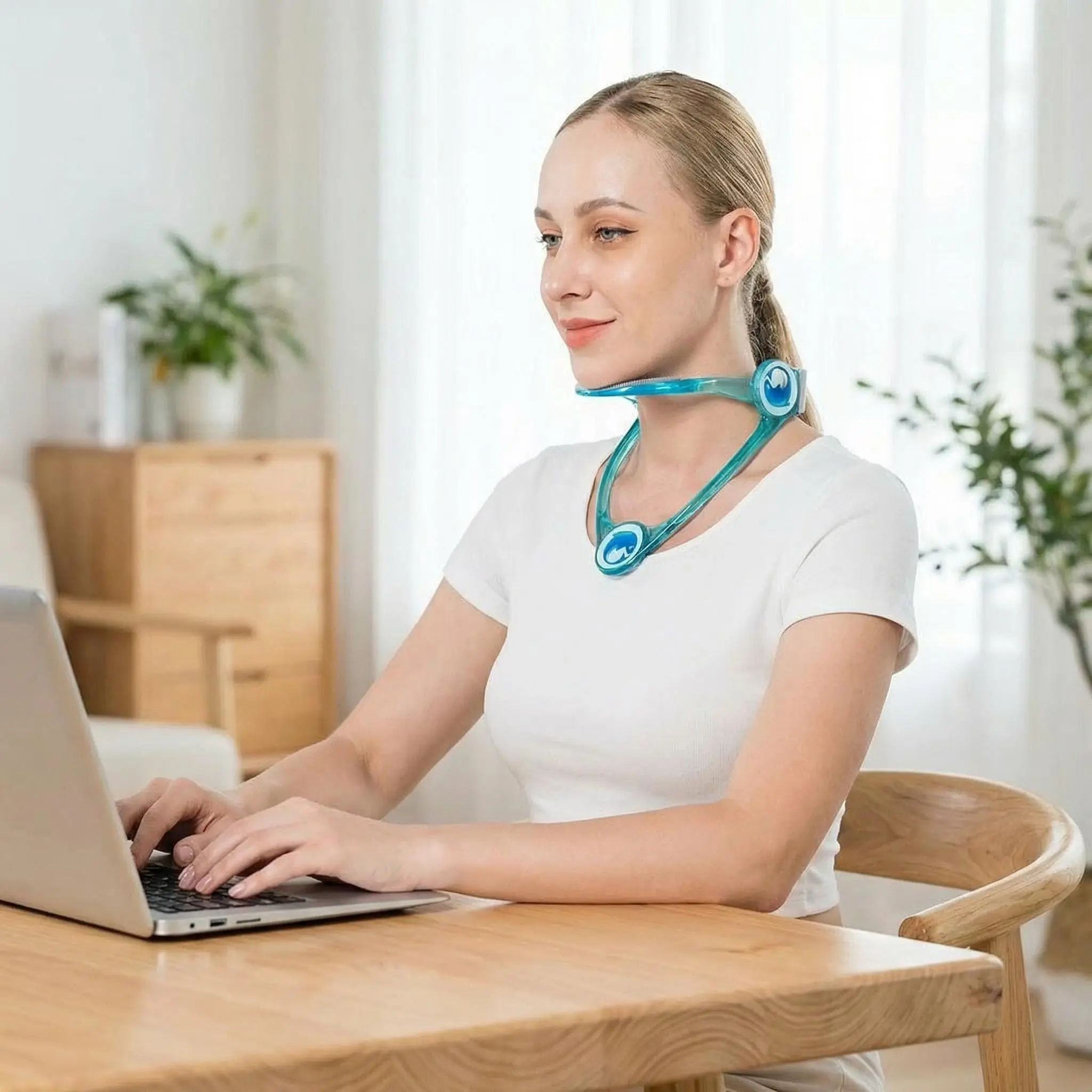 Adjustable Cervical Collar Neck Brace – Comfortable Support & Stabilization for Daily Wear