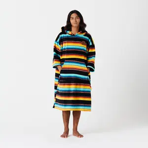 El Cap Chilling Fleece Poncho