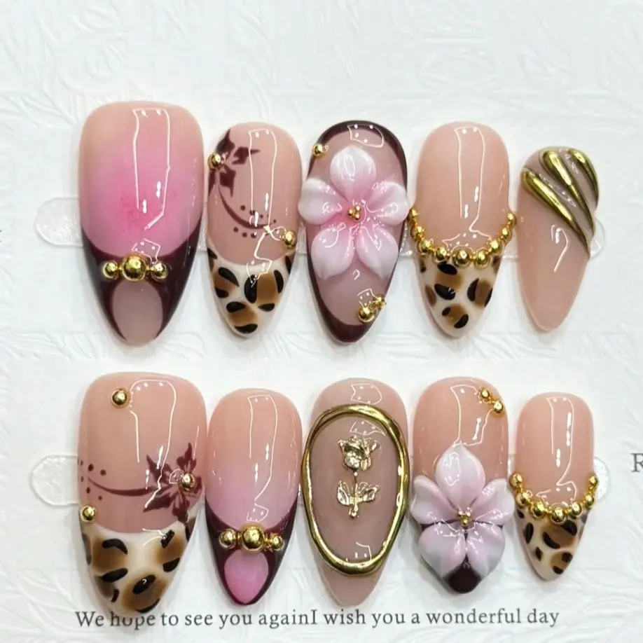 10pcs French Leopard Print Almond-Shaped Handmade Press On Nails, 3D Carved Glamorous Y2K Metallic Finish Gilded Studded Press-On Nail Tips, Nail Art Design, Dramatic Handmade Nails