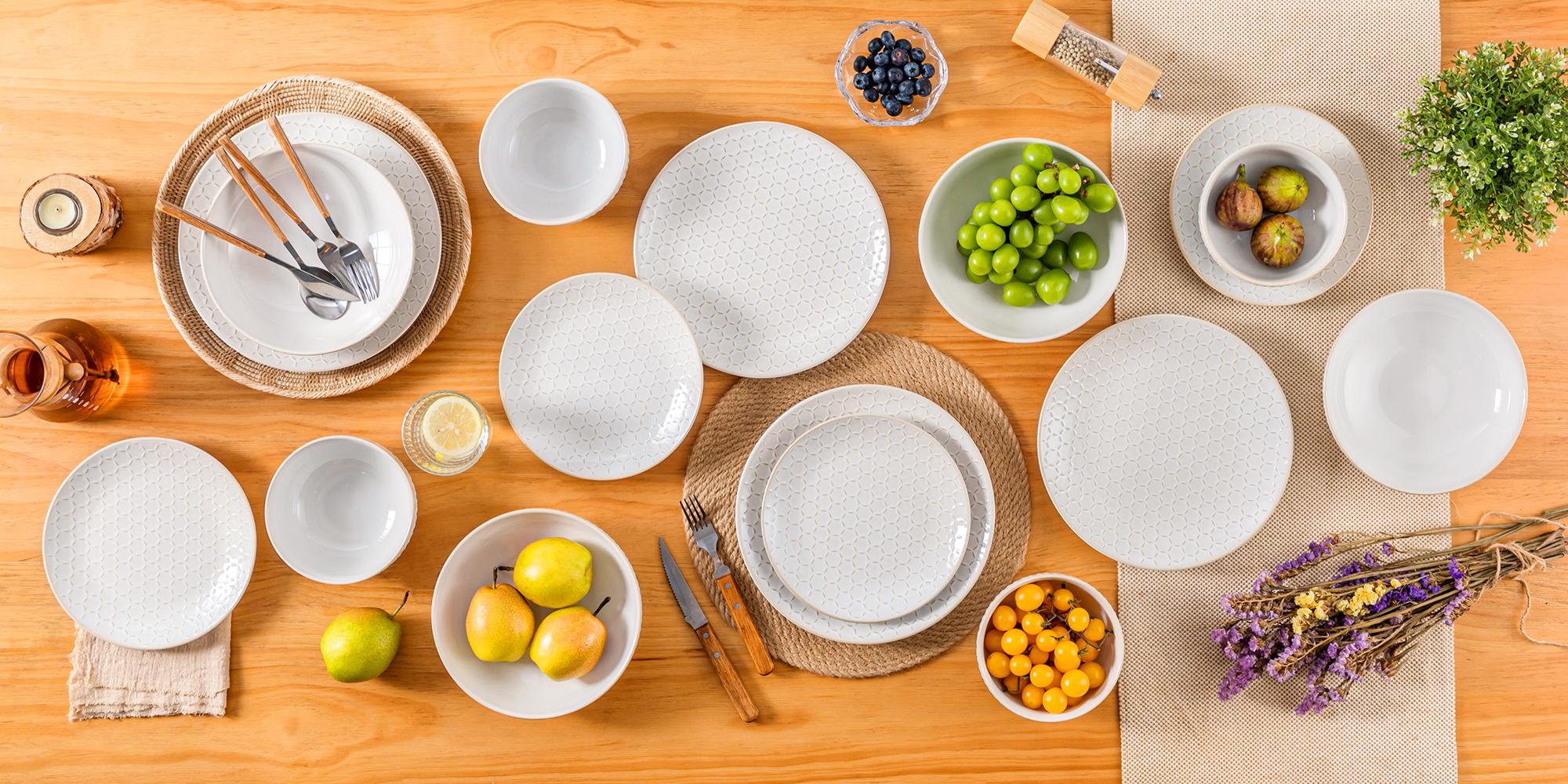 MALACASA 16 Pieces Stoneware Tableware, White/Blue Embossed Delicate Dinnerware Set for 4 People, Plate and Bowl Set in Cinquefoils/Honeycomb Patterns for Kitchen Lovers Winter Holiday