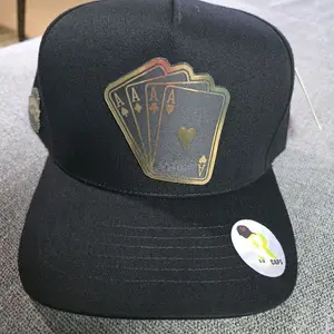 Gorra  baraja,  color  obscuro  ajustable marca kamel