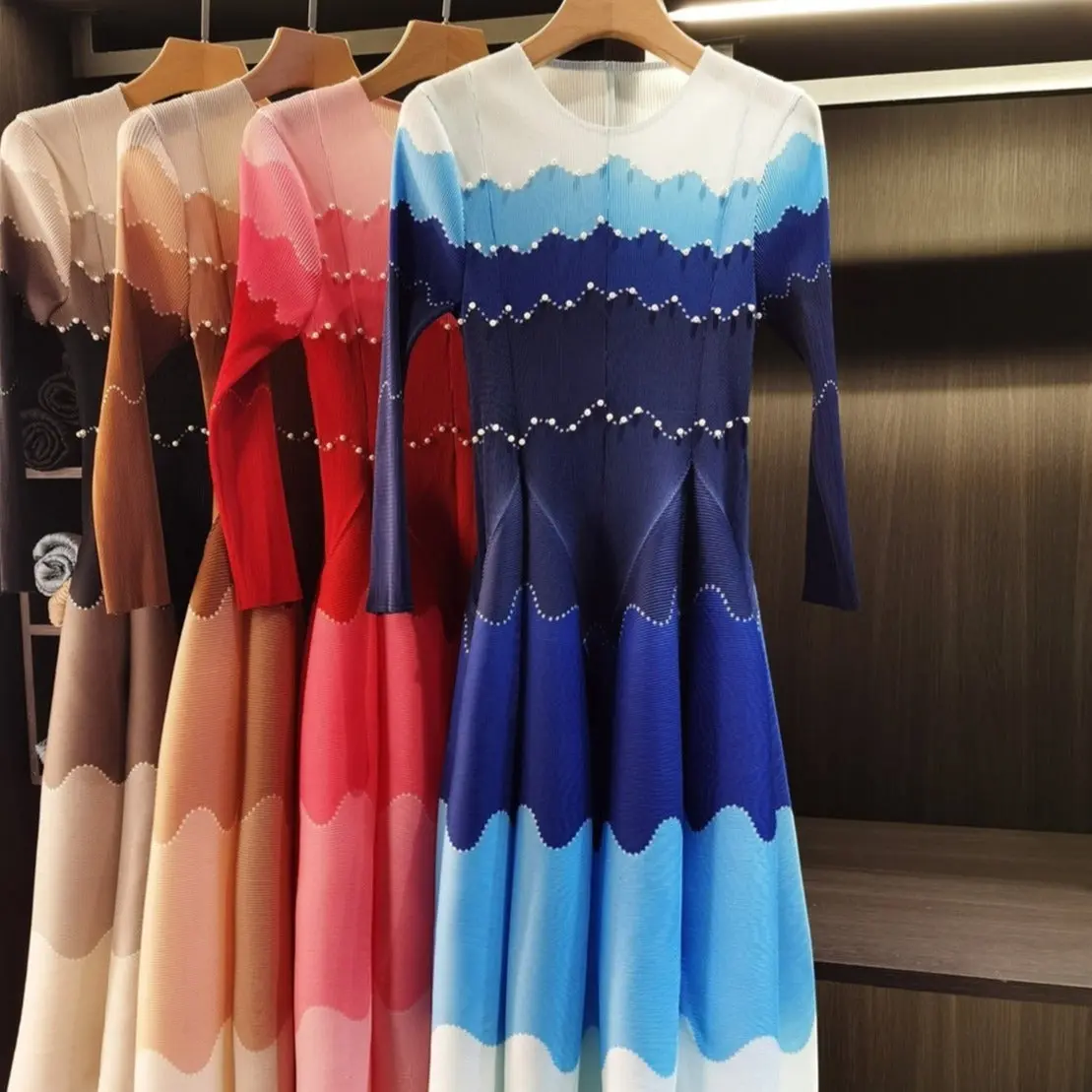 Loose-fit Color-block Printed Dress
