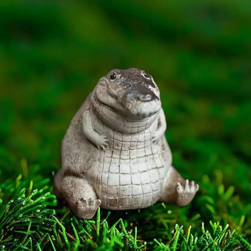 Miniature Fat Crocodile Figurine, Animal Resin Figurine, Indoor Resin Craft Home Table Ornament, Cute Desk Decoration, Unique Gift Idea