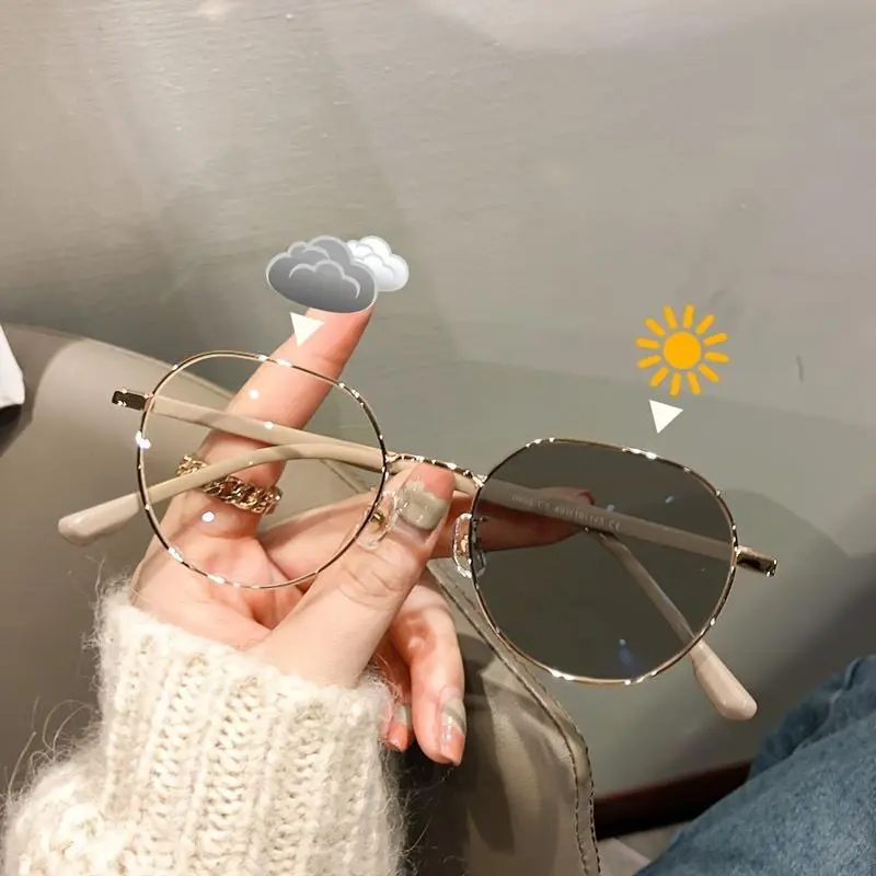 1 Pair Women's Vintage Photochromic Glasses - Metal Cat - Eye Frame, Clear Light - Sensitive Lenses, Sleek Fashion Eyewear Casual Eyeglasses Trendy Casual Eyeglasses