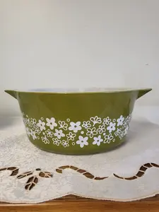 Pyrex Crazy Daisy Spring Blossom 475 B Casserole Dish