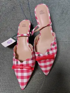 Wild Fable Women's Lysandra Gingham Eyelet Kitten Heels Red Plaid size 6.5