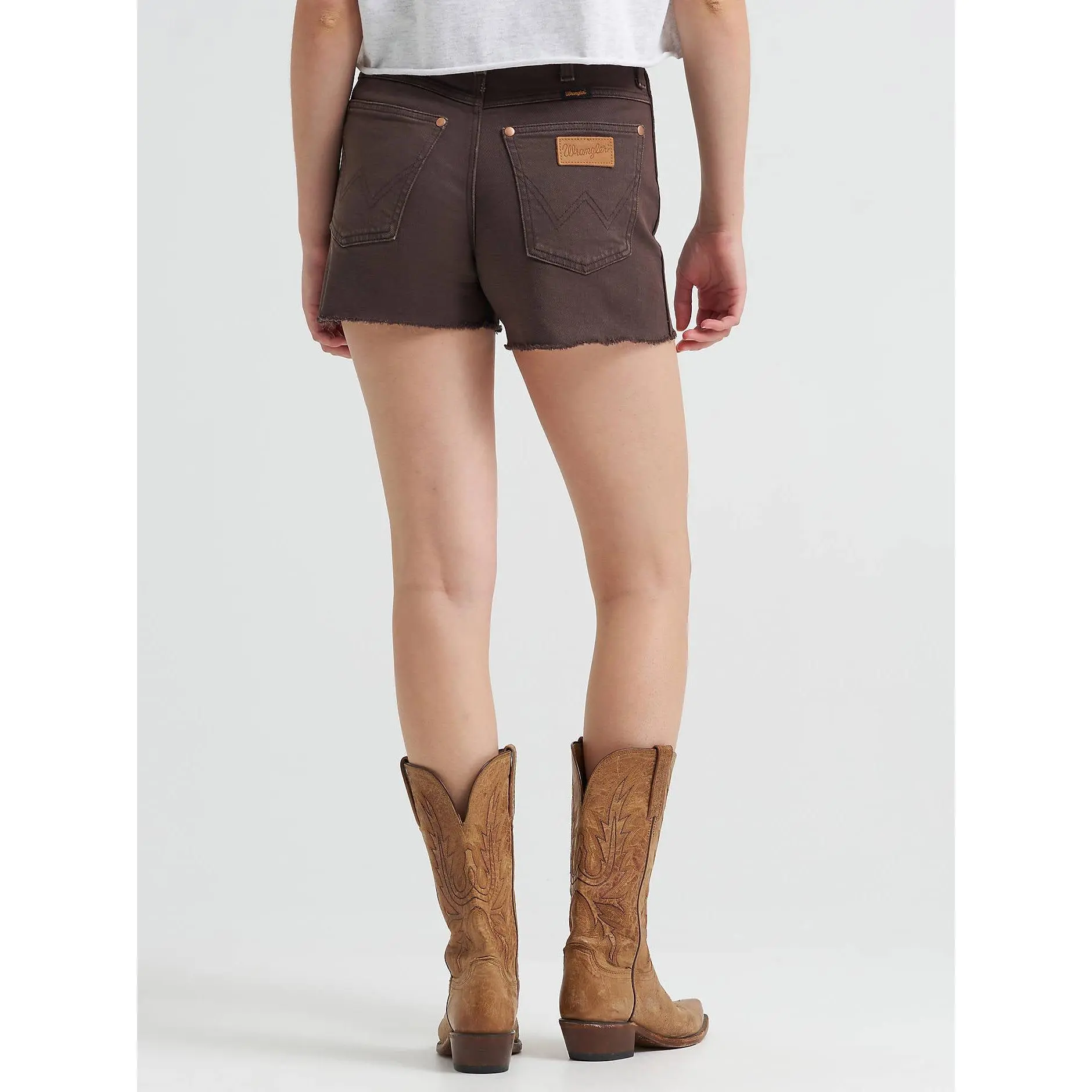 Wrangler Women's Cowboy High Rise Shorts - Flattering Regular Fit in Cocoa Stretch Cotton with a Button Zip Fly and Raw Hem, Lady, Western Wear For Women, Elastane, Casual, Flattering Cut, Cotton Blend, Super High, Bottom, Basic, Raw Hem Edge