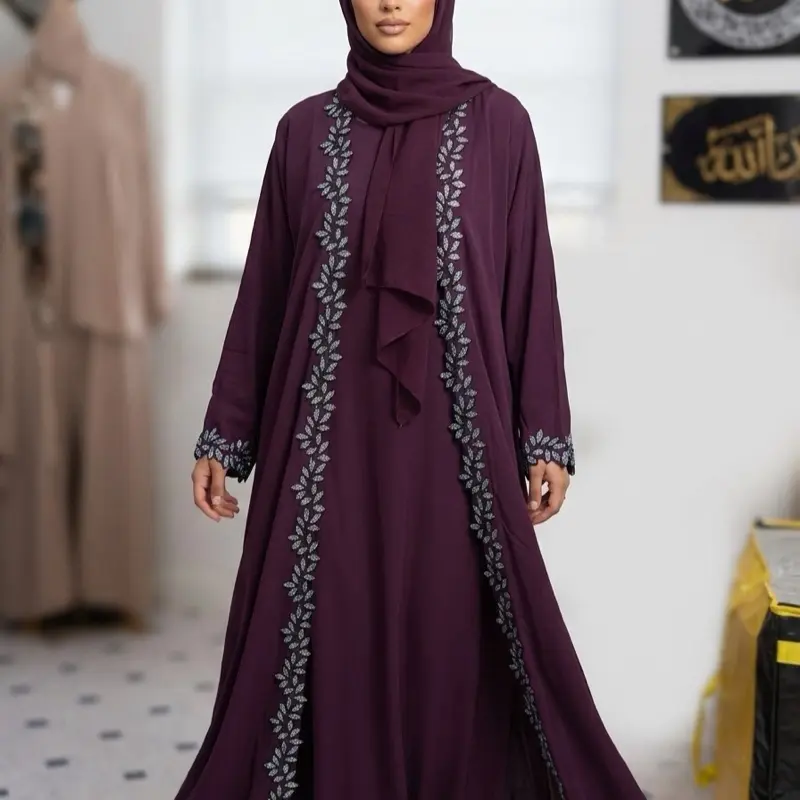 Dubai Elegant and modest embroidered abaya Dubai Elegant and modest embroidered abaya