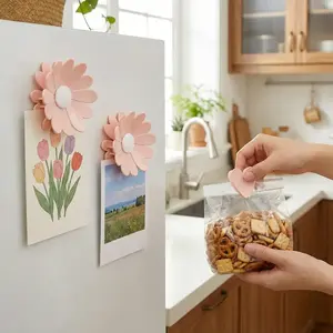 Magnetic Cherry Blossom Hanging Bag Clip, Magnetic Cherry Blossom Fridge Sealing Clip, Pink Cherry Blossom Food Sealing Clip, for Storing Snacks, Bread, and Pet Food, Fridge Organizer and Kitchen Decoration Gift