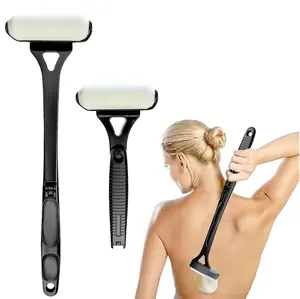 New Long-Handled Applicator with a Foldable Roller Design, Ideal for Applying Body Lotion, Sunscreen, And Moisturizers, Making It Easy to Use.