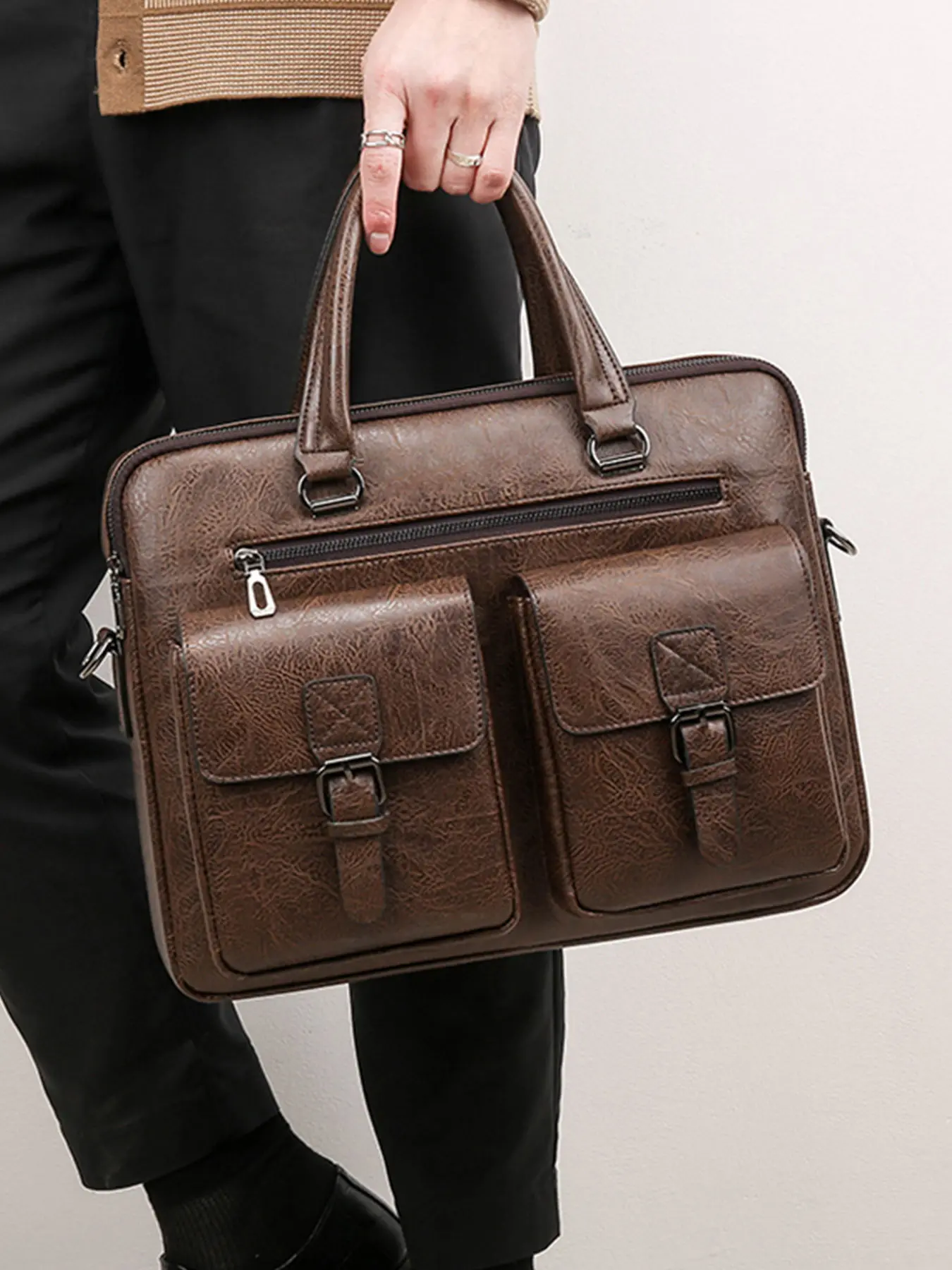 Men's Handmade Vintage Leather Shoulder Bag, Durable, Spacious, Business Travel, Travel Essentials, Fits 16 Inch Laptop, Daily Use, All Seasons, Random Print
