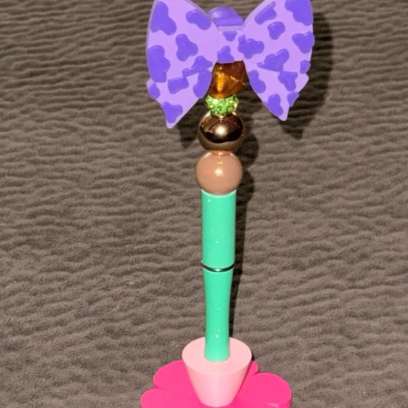 Single pen stand
