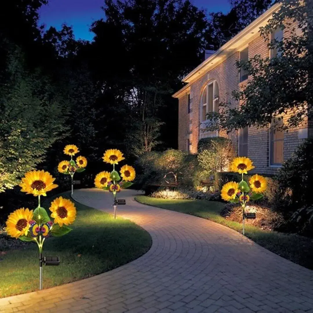 Sunflower Solar Lights - LED Solar Garden Stake Lights, 2/4/6 Set Packs, 14cm Large Heads,  IP65 Rated Waterproof Realistic Decor for Lawn, Patio