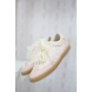 Brooklyn Bow Embroidered Sneakers - Pink