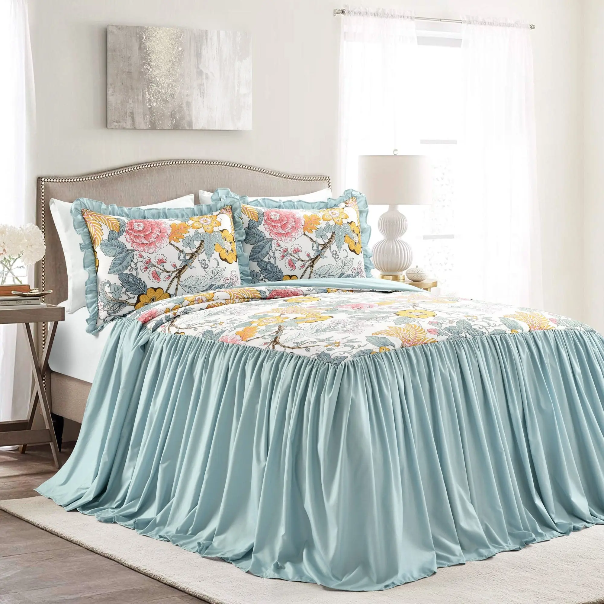 Lush Decor Sydney 3 Piece Bedspread Set with Floral Design and Lace Trim, Includes Multiple Pillows for a Cozy and Elegant Look, Bedroom Bedding Set, Decorative Bedding Set