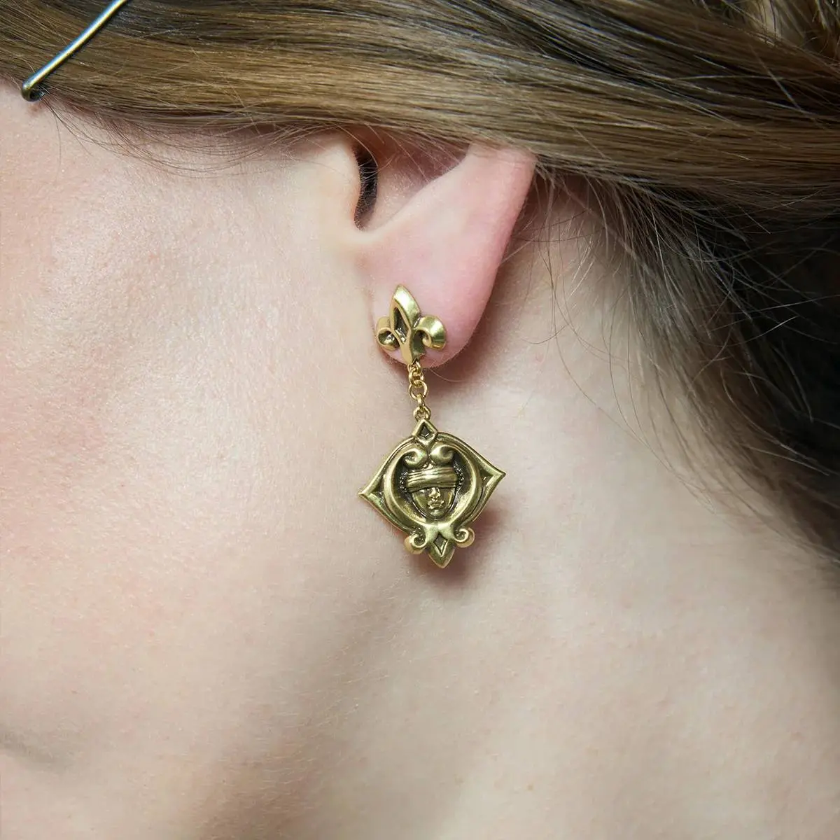 OBSIDIAN MIRROR VEILED SEER EARRINGS