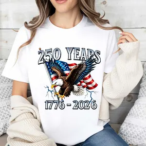 American Eagle 250th Independence Day Commemorative T-shirt, White Patriotic Flag Bird Pattern, Short Sleeve for Celebrations and National Events