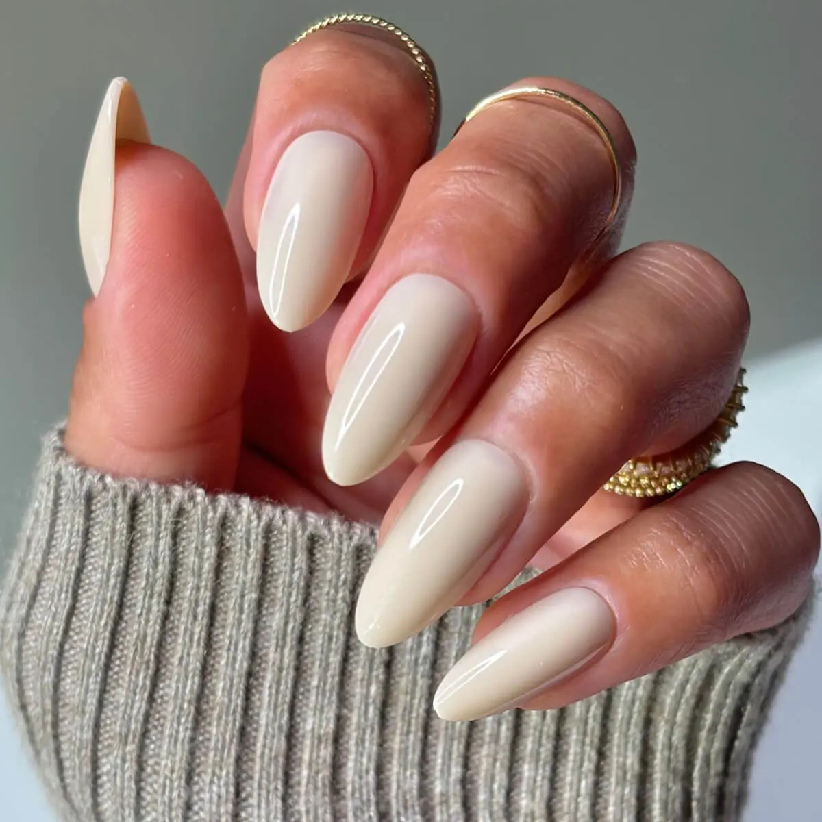 Nude Attitude Medium Almond