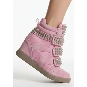 Ambient Wedge Sneakers With Studs - Pink