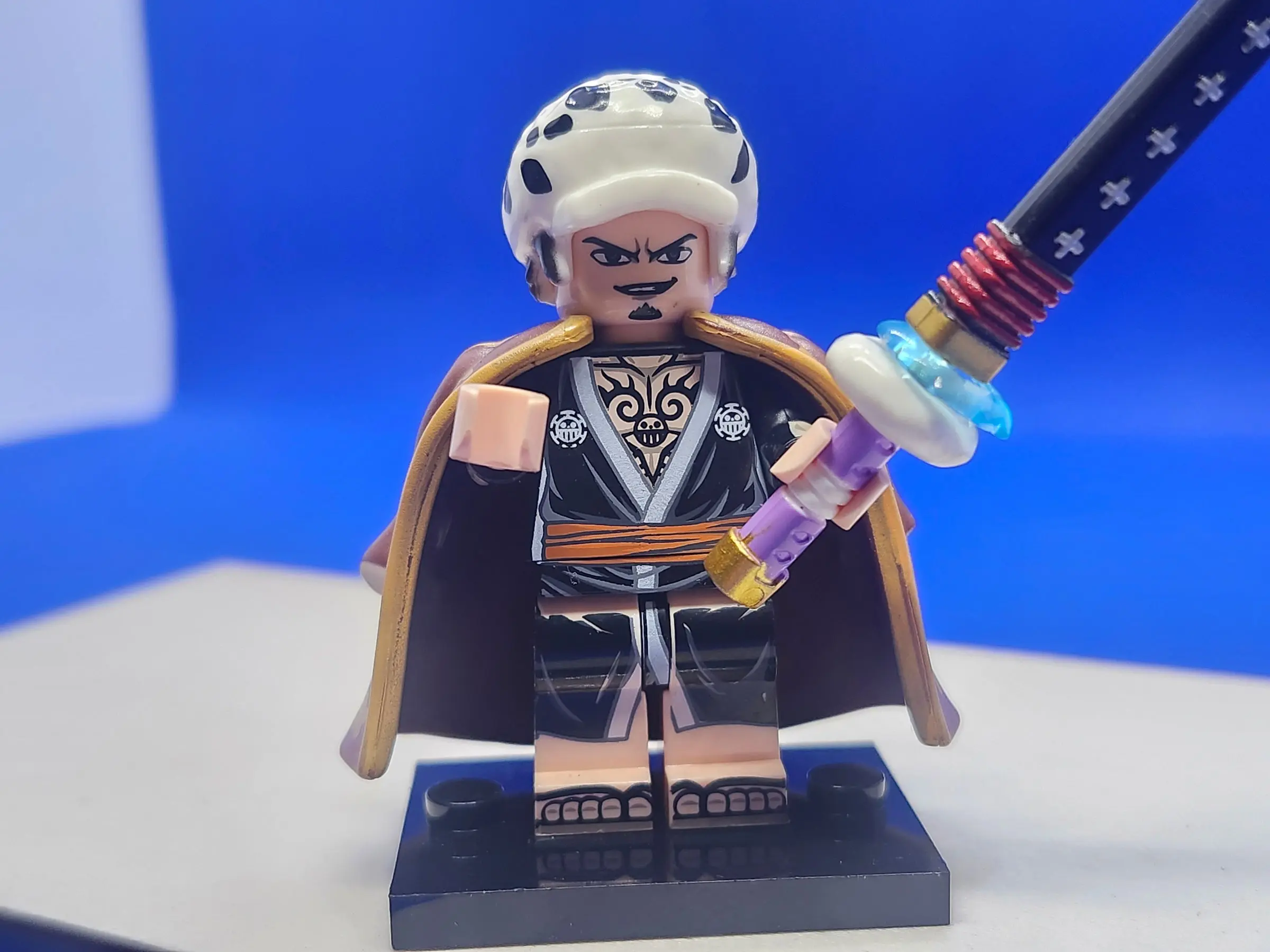 ️ Trafalgar D. Water Law “Surgeon of Death” Minifigure