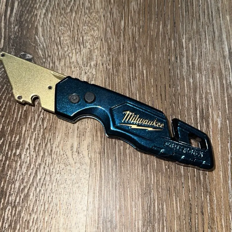 Milwaukee fastback dark blue and gold