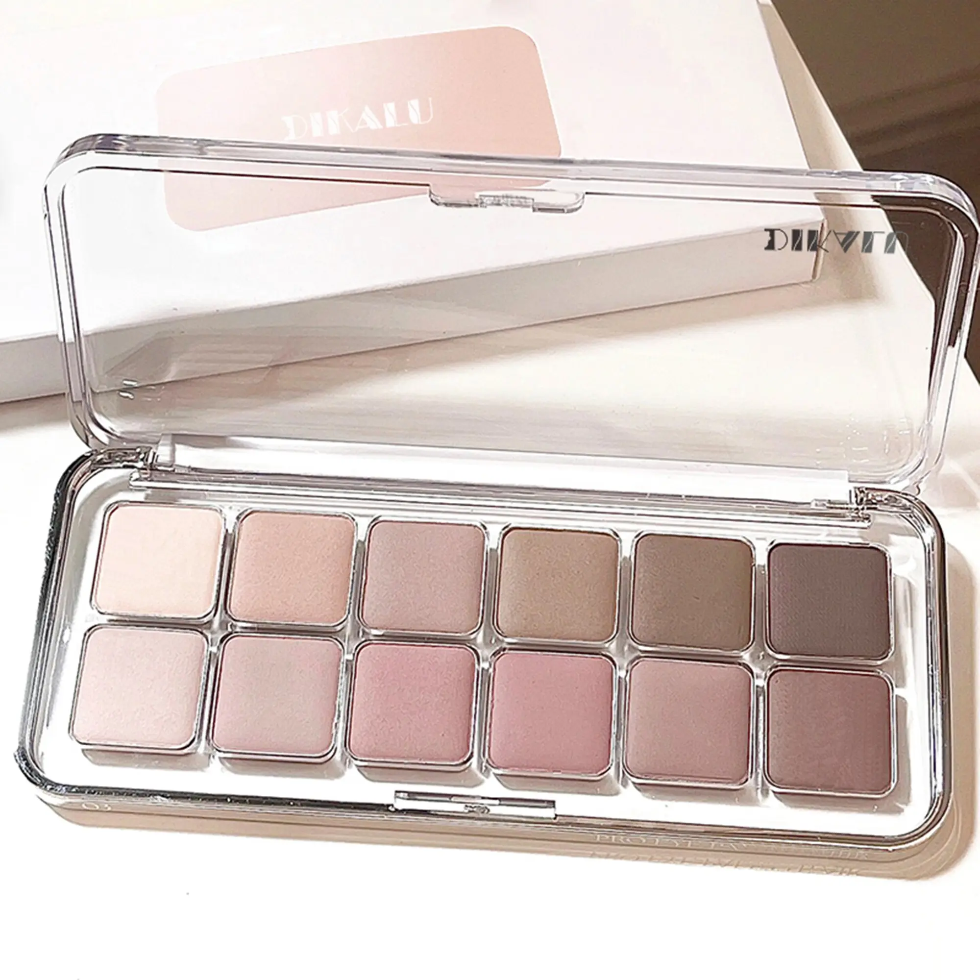 12-Color Matte Eyeshadow Palette, Matte Eyeshadow Makeup Product, Highly Pigmented Shades Blendable Eyeshadow Powder, Eye Shadow Palettes for Summer Makeup